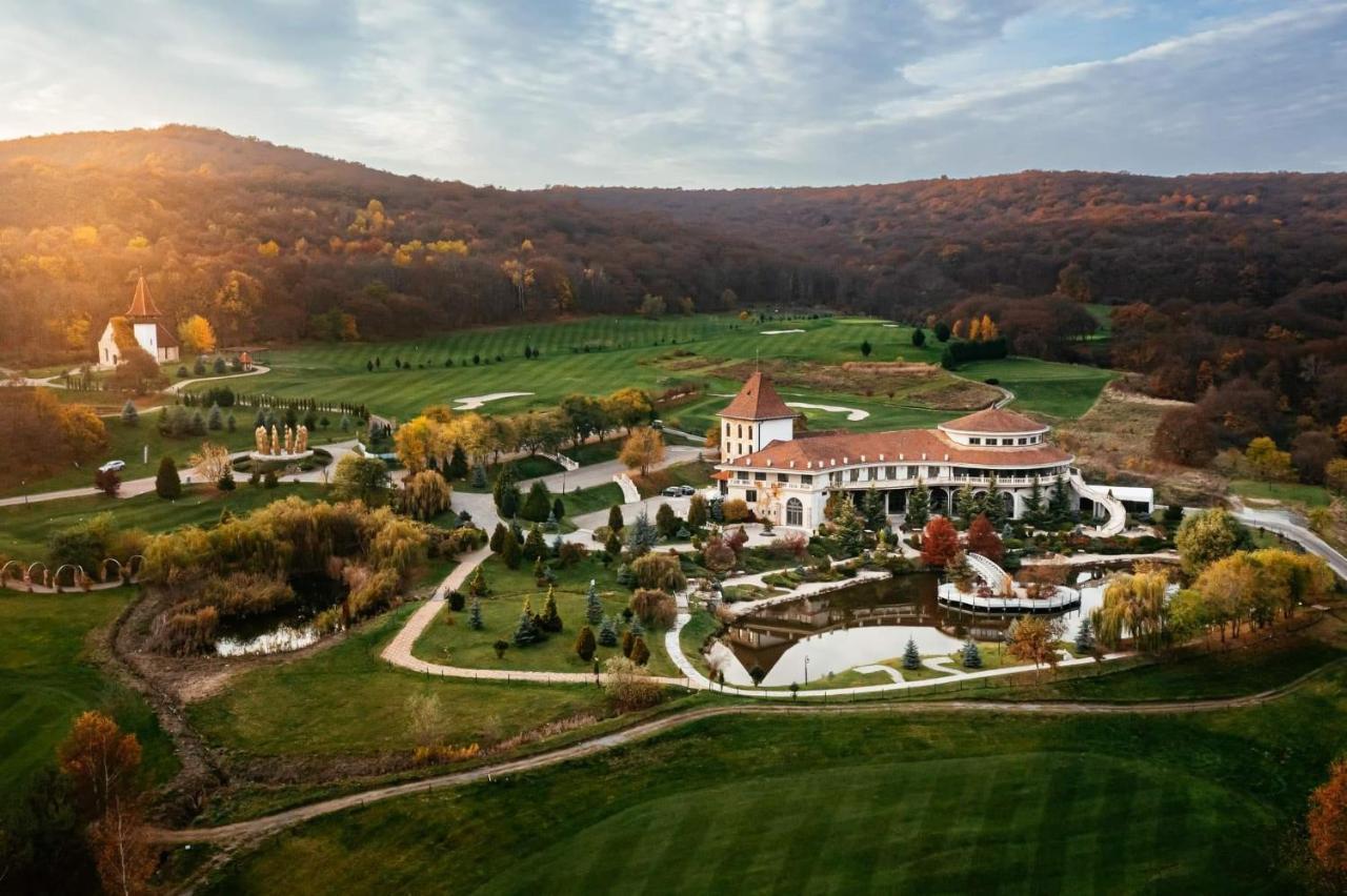 Sungarden Golf&Spa Resort Cluj-Napoca Exterior foto